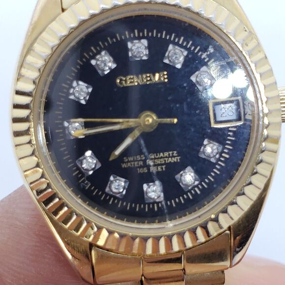 VTG‎ GENEVE Women\'s Watch 25MM Gold Case Bracelet Black Dial Date 7\